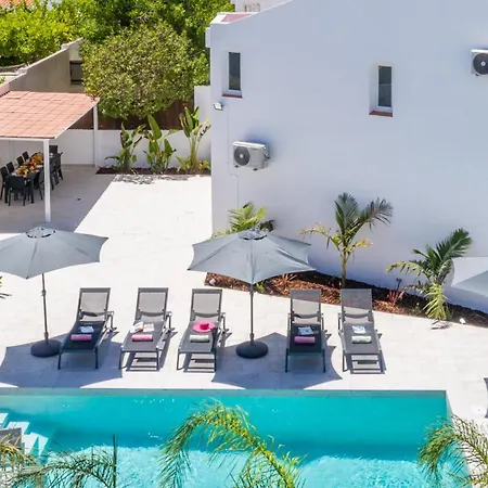Paradisius - Moradia Moderna Com Piscina Aquecivel E Bbq - 别墅 *