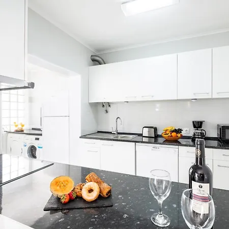 Vila Paradisius - Moradia Moderna Com Piscina Aquecivel E Bbq -