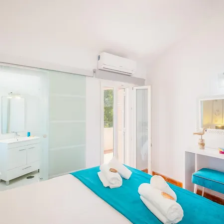 Paradisius - Moradia Moderna Com Piscina Aquecivel E Bbq - Villa Albufeira
