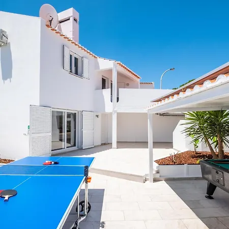 Paradisius - Moradia Moderna Com Piscina Aquecivel E Bbq - Villa Albufeira