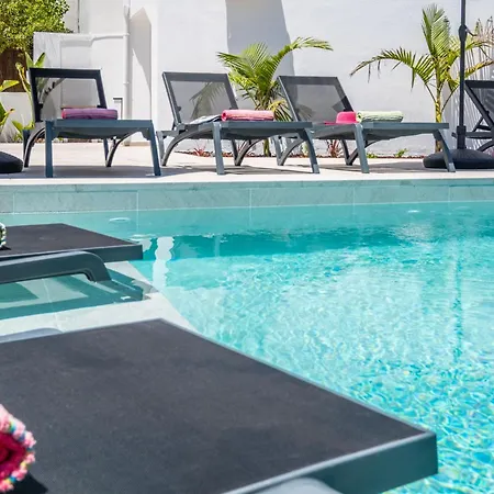 Paradisius - Moradia Moderna Com Piscina Aquecivel E Bbq -