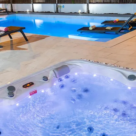 Paradisius - Moradia Moderna Com Piscina Aquecivel E Bbq - * Αλμπουφέιρα