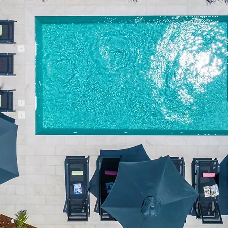 Paradisius - Moradia Moderna Com Piscina Aquecivel E Bbq - Βίλα