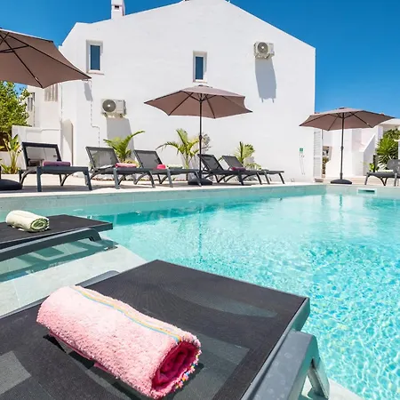Βίλα Paradisius - Moradia Moderna Com Piscina Aquecivel E Bbq - Αλμπουφέιρα