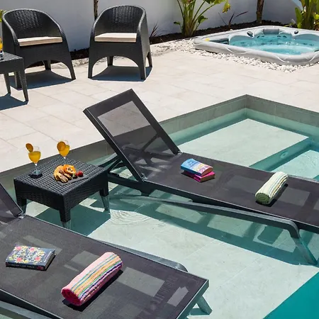 Paradisius - Moradia Moderna Com Piscina Aquecivel E Bbq - Αλμπουφέιρα